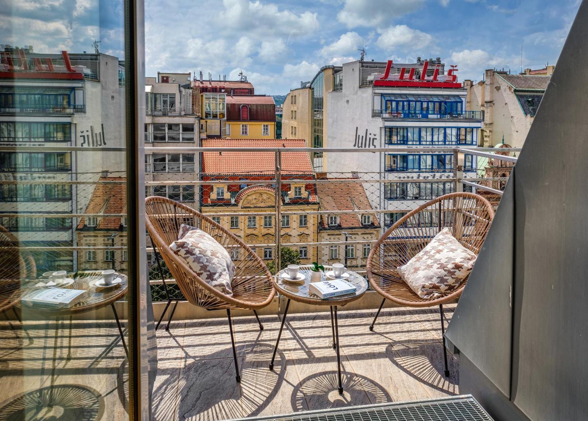 براغ Vn17 Rooftop Suites By Adrez المظهر الخارجي الصورة
